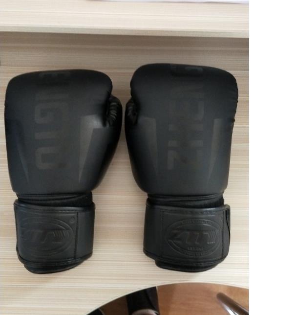 Boxing Gloves Men's and Women's Boxing Gloves, Boxing Training Gloves, Kickboxing Gloves, Sparring Punching Gloves, and Heavy Bag Workout gloves for Boxing, Kickboxing, Muay Thai, and MMA Taekwondo Fighting Combat Gloves Au+hentic Sport Spot