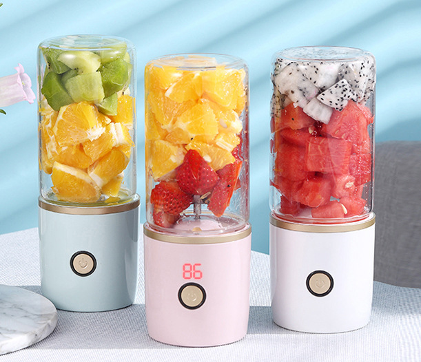 Portable Fruit Juicer Portable Mini Blender 400ml Juicer and Blender for Travel USB Rechargeable Au+hentic Sport Spot