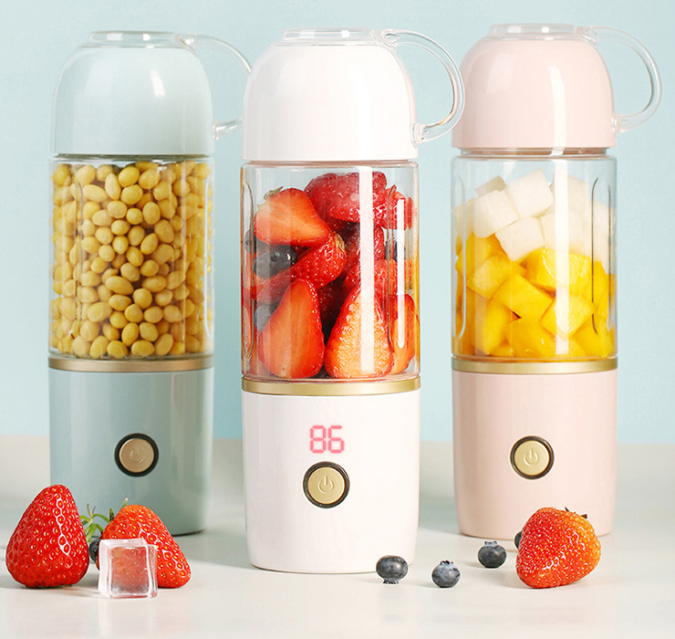 Portable Fruit Juicer Portable Mini Blender 400ml Juicer and Blender for Travel USB Rechargeable Au+hentic Sport Spot