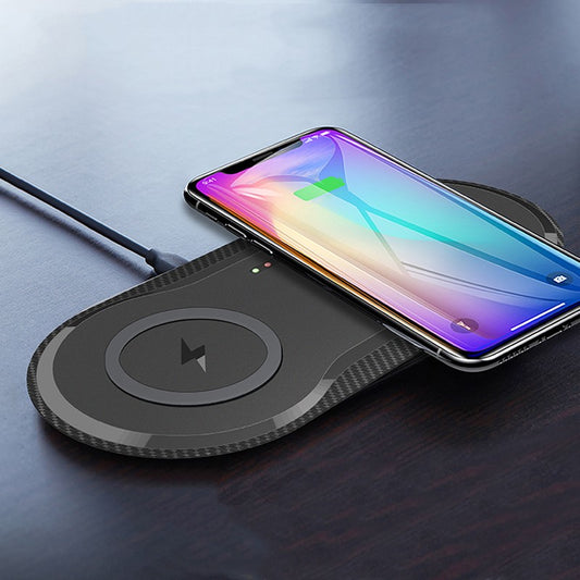 DuoCharge: Wireless Dual Mobile Phone Charger Au+hentic Sport Spot